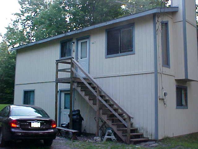3017 Cotswald Road Tobyhanna, PA 18466 - Photo 1 of 8 front