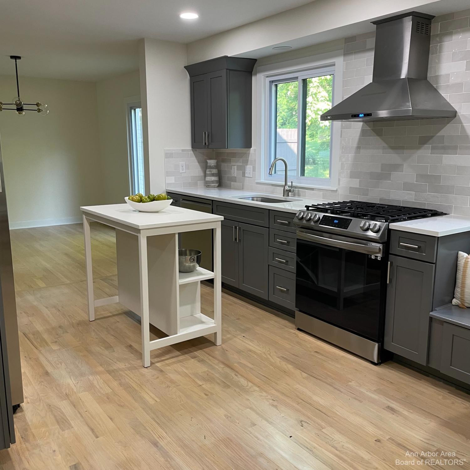 3055 Foxcroft Road Ann Arbor, MI 48104 - Photo 11 of 42 Photo 11