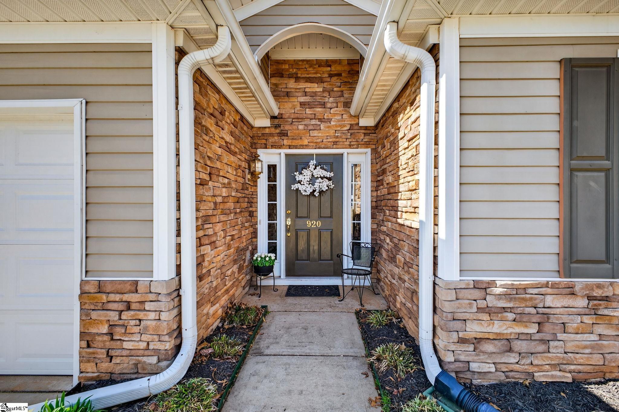 920 Medora Drive Greer, SC 29650 - Photo 3 of 38