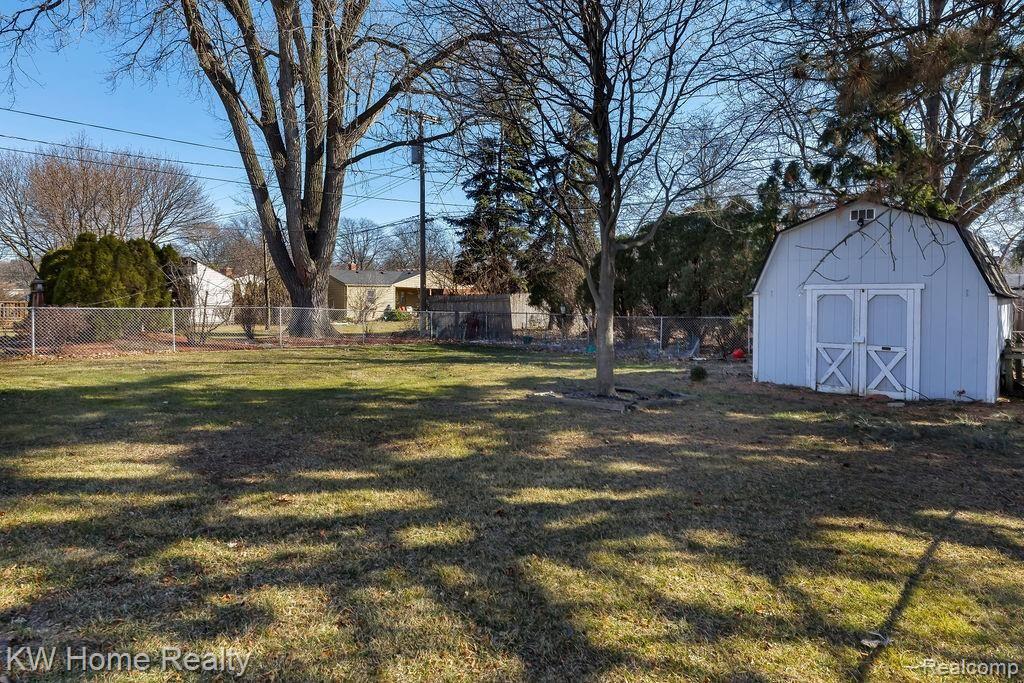 14064 Merriman Road Livonia, MI 48154 - Photo 24 of 24 GO0A8726.jpg
