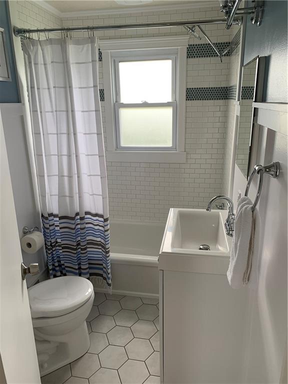 2020 Guffey Road North Huntingdon, PA 15642 - Photo 12 of 24 Master Bed and Bath