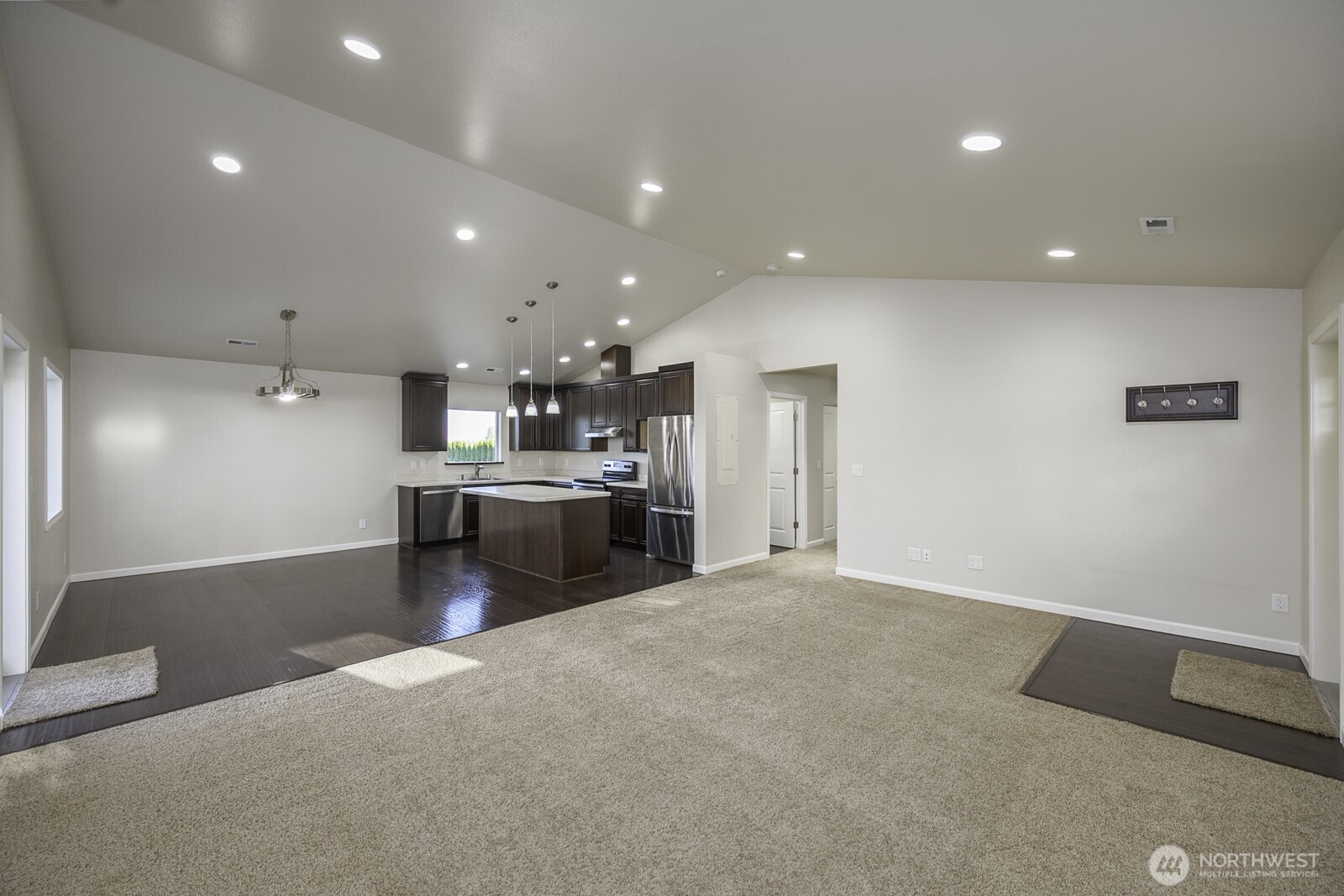 2143 Valley Road Northeast Moses Lake, WA 98837 - Photo 11 of 38