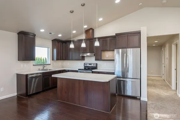 $385,500 | 2143 Valley Road Northeast, Moses Lake, WA 98837