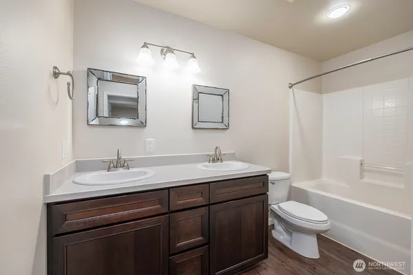 $385,500 | 2143 Valley Road Northeast, Moses Lake, WA 98837