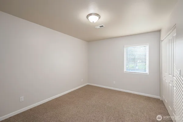 $385,500 | 2143 Valley Road Northeast, Moses Lake, WA 98837