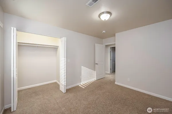 $385,500 | 2143 Valley Road Northeast, Moses Lake, WA 98837