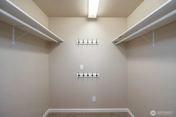 $385,500 | 2143 Valley Road Northeast, Moses Lake, WA 98837