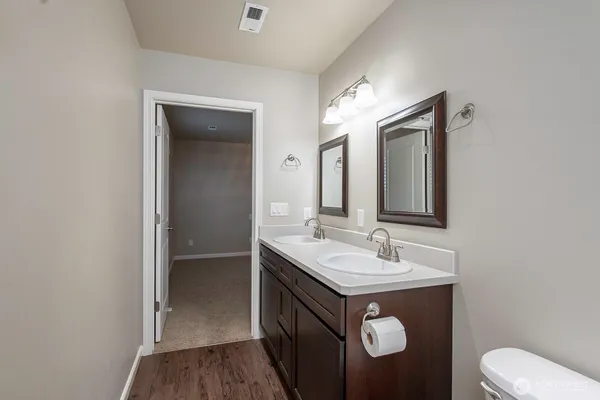 $385,500 | 2143 Valley Road Northeast, Moses Lake, WA 98837