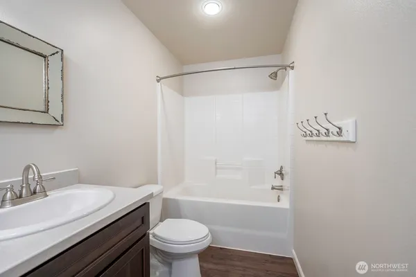 $385,500 | 2143 Valley Road Northeast, Moses Lake, WA 98837