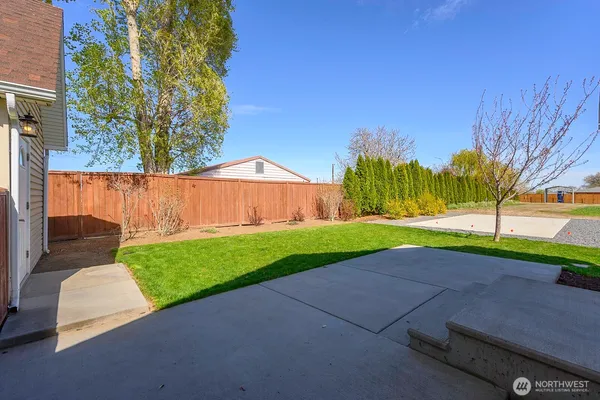 $385,500 | 2143 Valley Road Northeast, Moses Lake, WA 98837