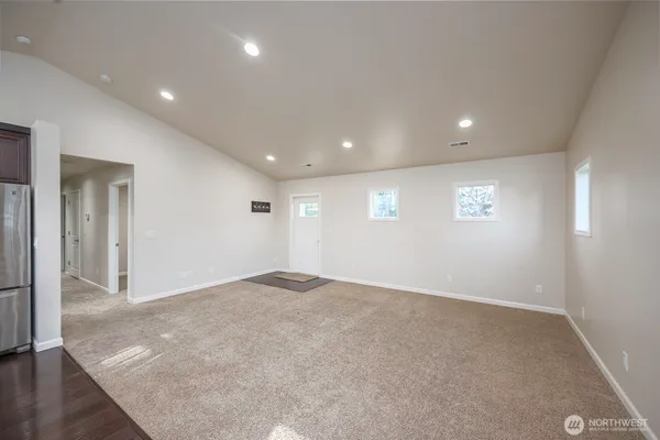 $385,500 | 2143 Valley Road Northeast, Moses Lake, WA 98837