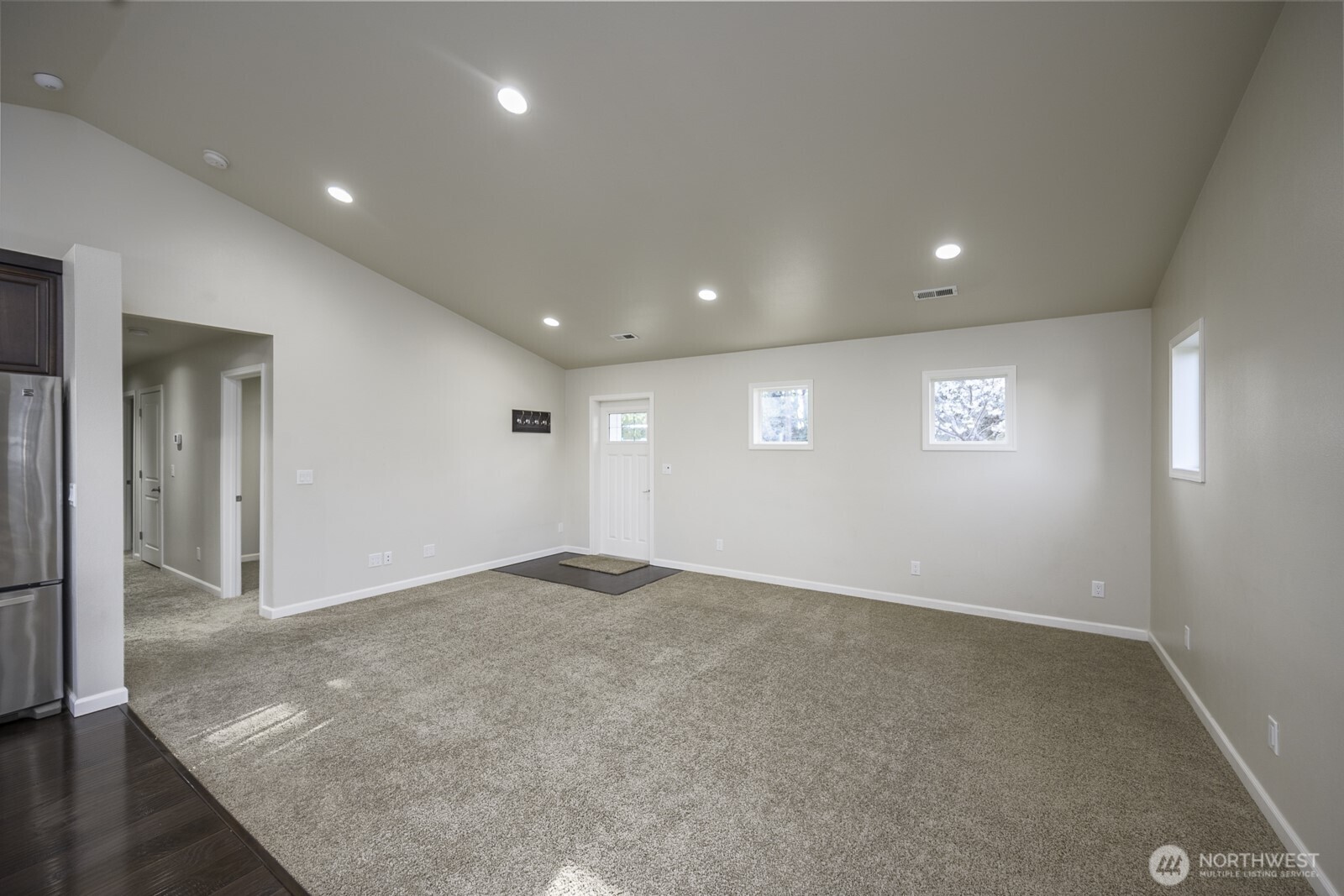 2143 Valley Road Northeast Moses Lake, WA 98837 - Photo 10 of 38