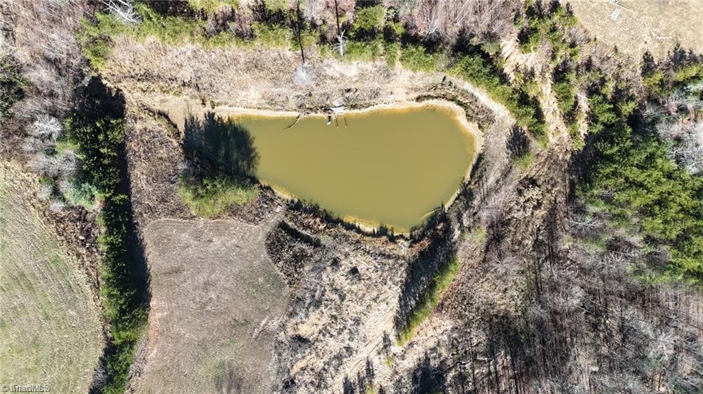 2428 Pipers Gap Road Mount Airy, NC 27030 - Photo 10 of 39 Gallery Image 10