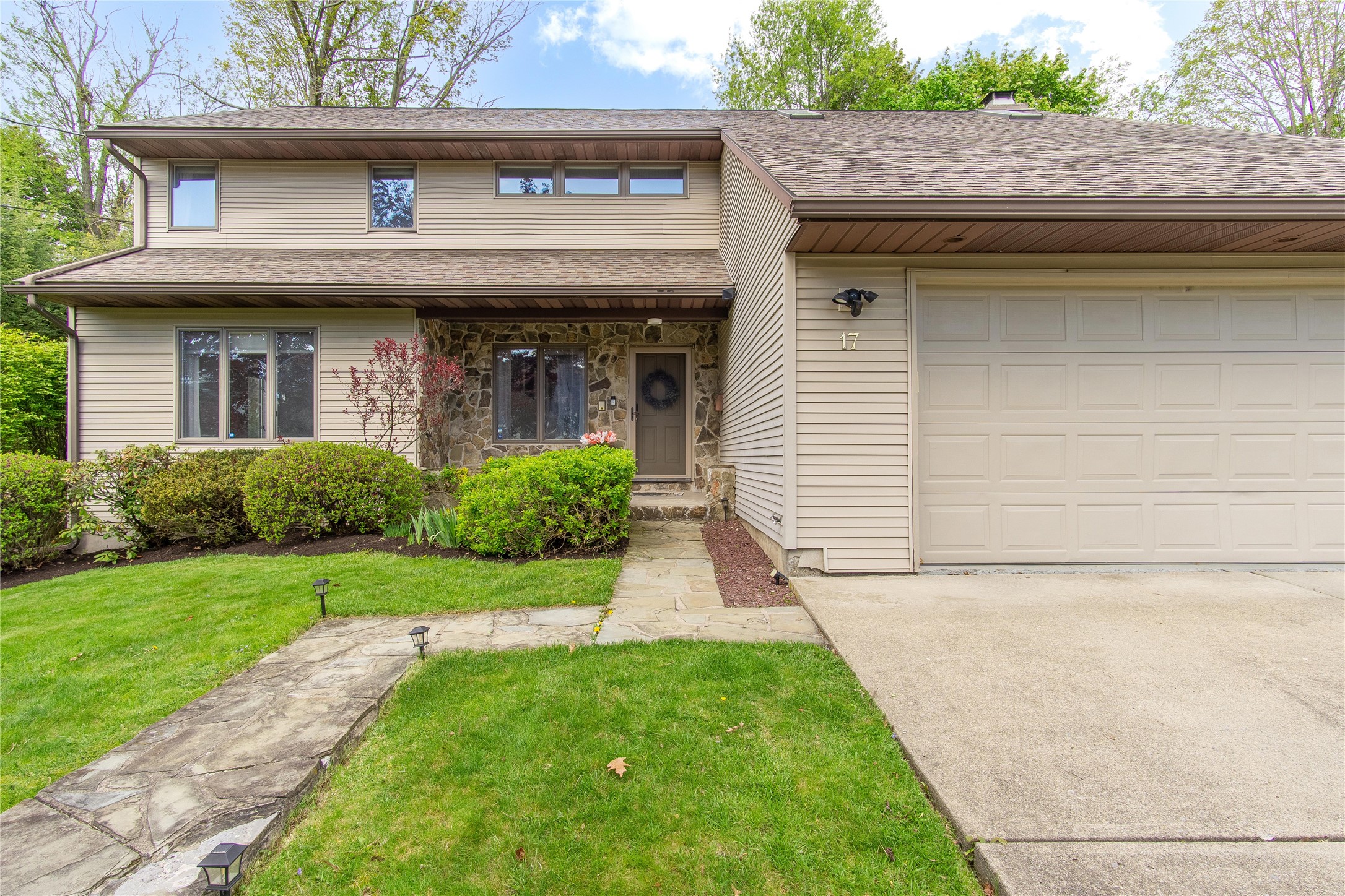 17 Edgecomb Road Binghamton, NY 13905 - Photo 4 of 50