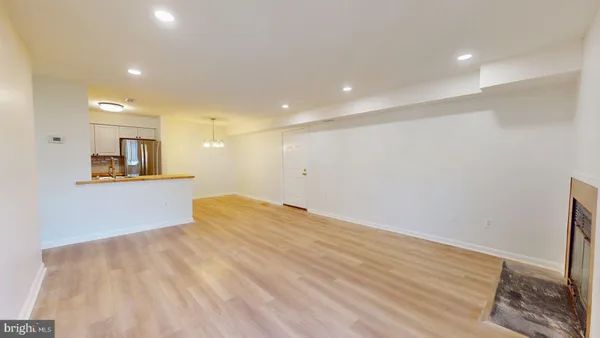 $1,895 | 6914 Mary Caroline Circle, Unit E, Alexandria, VA 22310