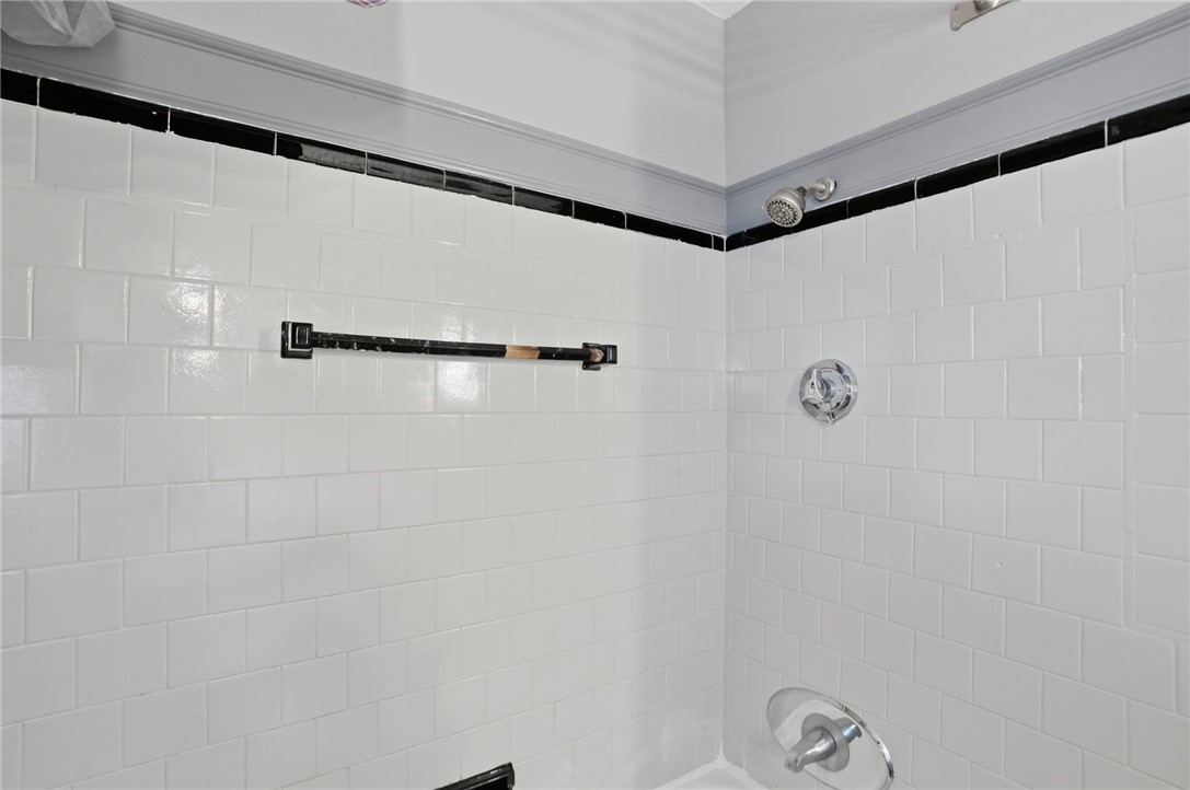 957 Mineral Spring Avenue Pawtucket, RI 02860 - Photo 24 of 40