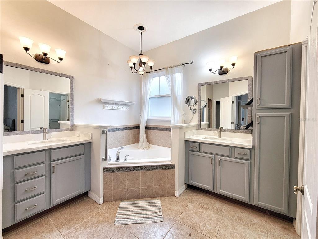 8046 Southwest 77th Avenue Gainesville, FL 32608 - Photo 17 of 26