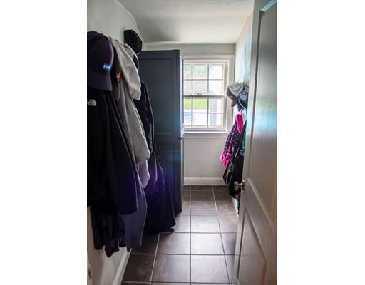 25 Marks Road Weymouth, MA 02189 - Photo 7 of 14