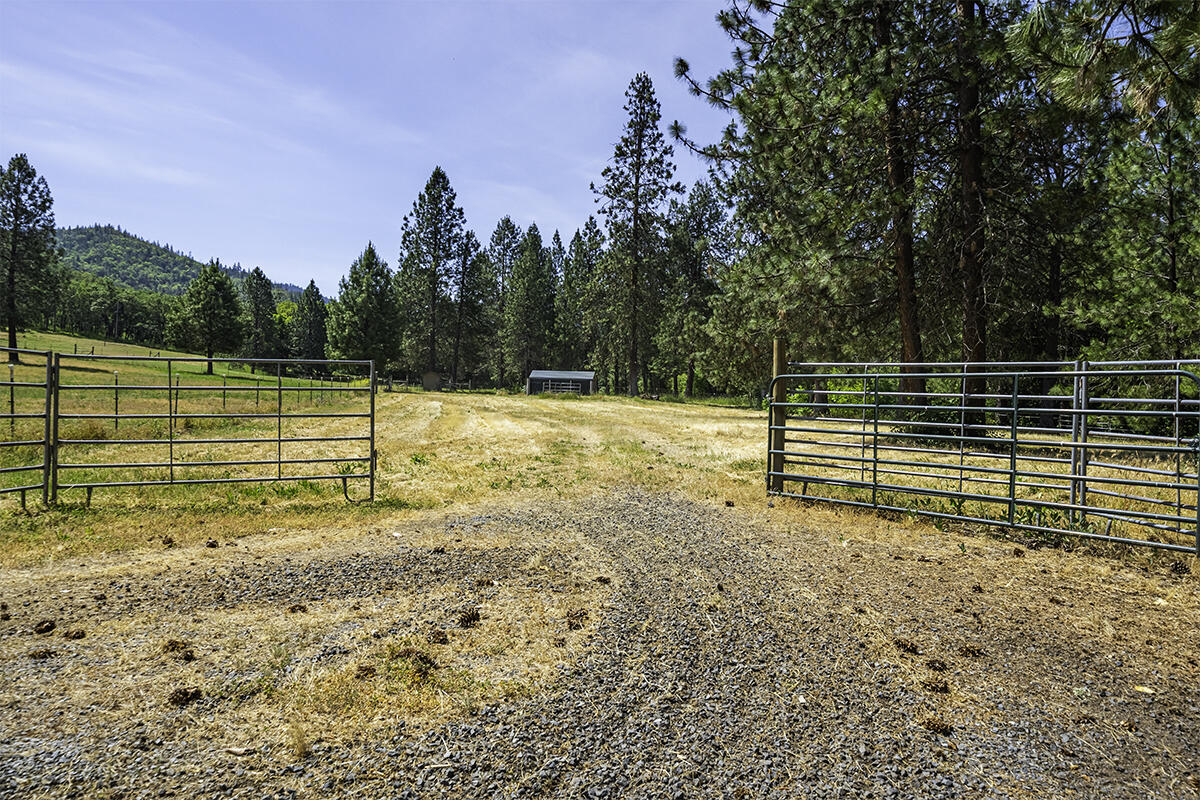 5388 Kane Creek Road Central Point, OR 97502 - Photo 47 of 48 DSC02183-HDR-Edit