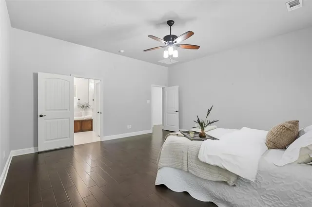 $479,900 | 245 Prairie Oak Court, Burleson, TX 76028