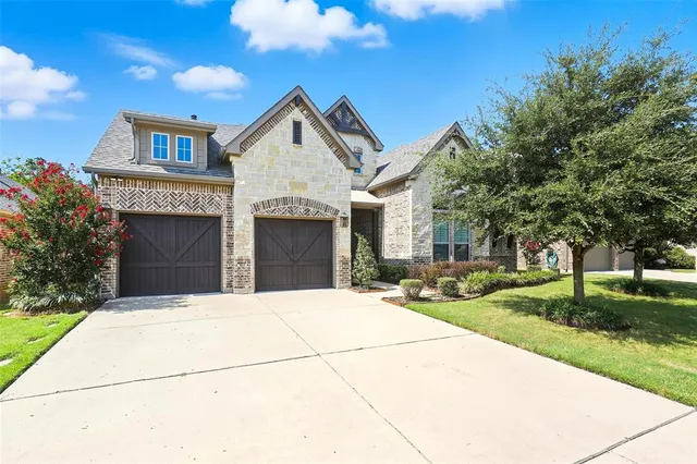 $479,900 | 245 Prairie Oak Court, Burleson, TX 76028