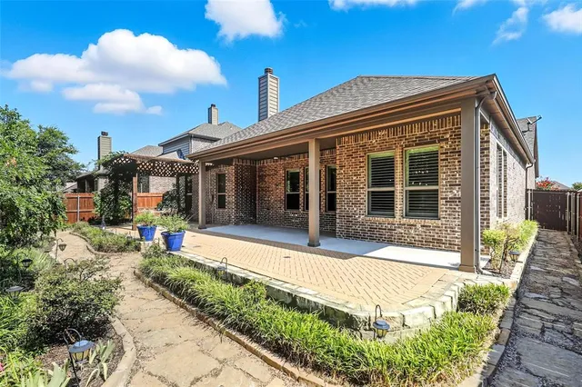 $479,900 | 245 Prairie Oak Court, Burleson, TX 76028