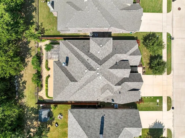 $479,900 | 245 Prairie Oak Court, Burleson, TX 76028