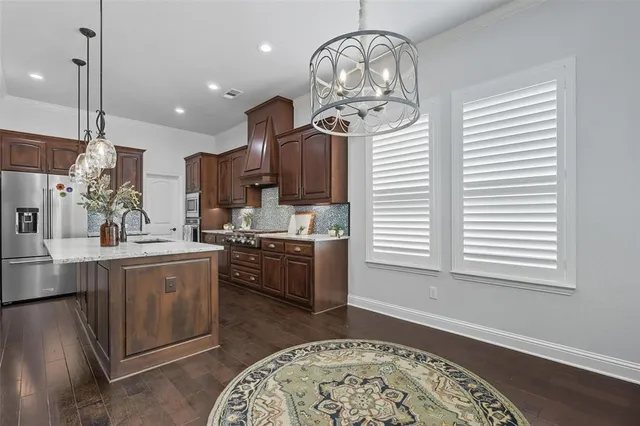 $479,900 | 245 Prairie Oak Court, Burleson, TX 76028