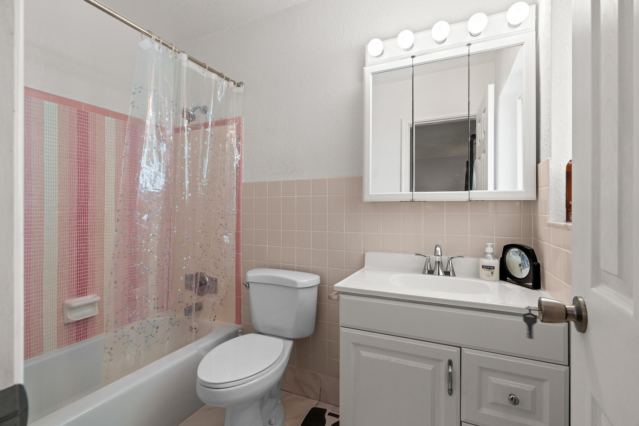 2100 Northeast 38th Street, Unit 243 Lighthouse Point, FL 33064 - Photo 25 of 42 Photo 25