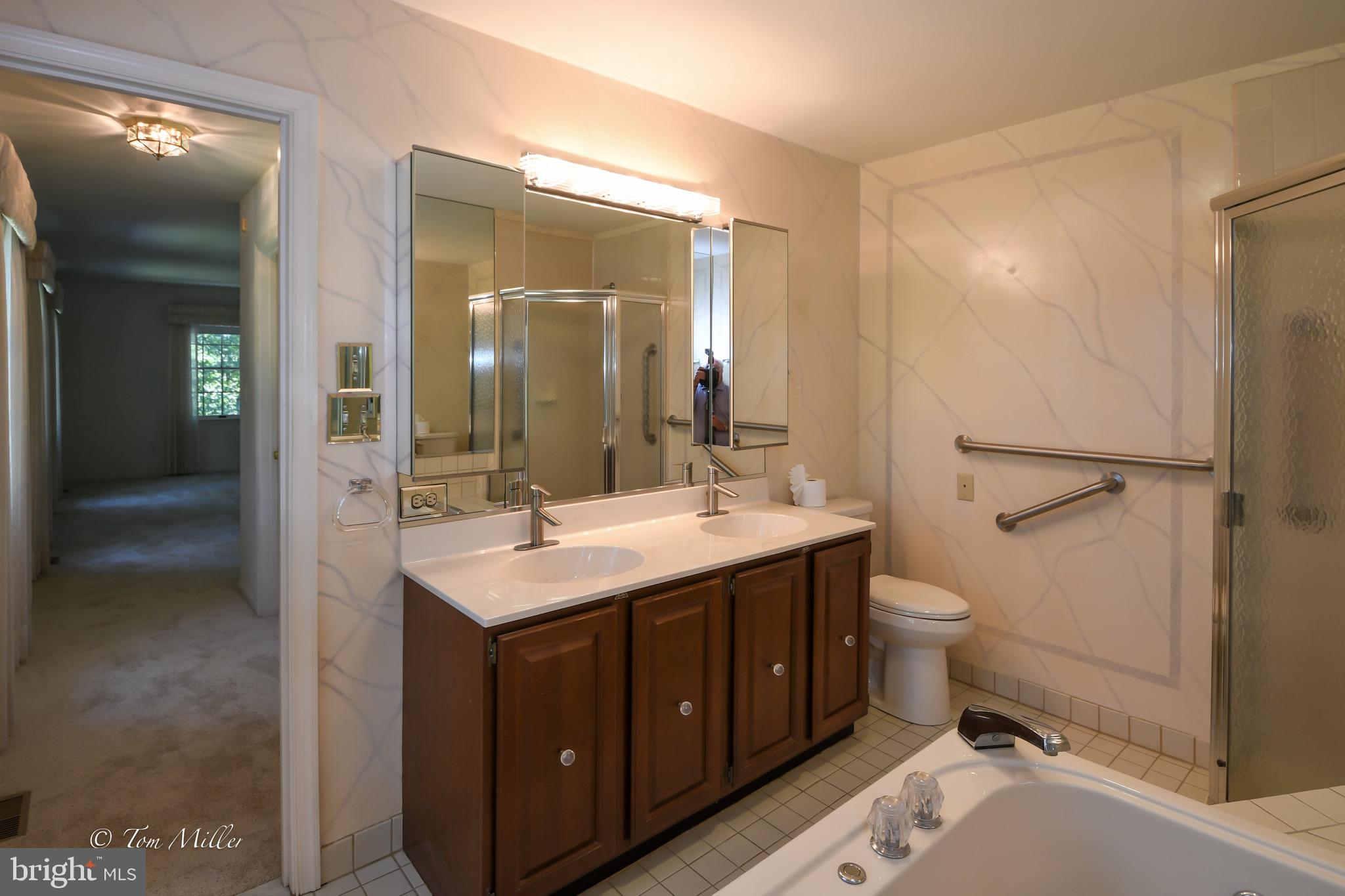 14109 Robcaste Road Phoenix, MD 21131 - Photo 46 of 55 Primary Bathroom