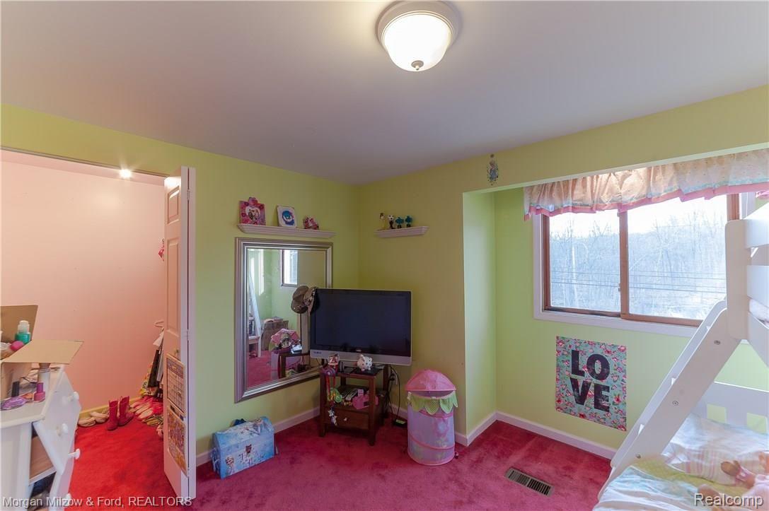 5812 Clarkston Road Clarkston, MI 48348 - Photo 23 of 35 Bedroom 3