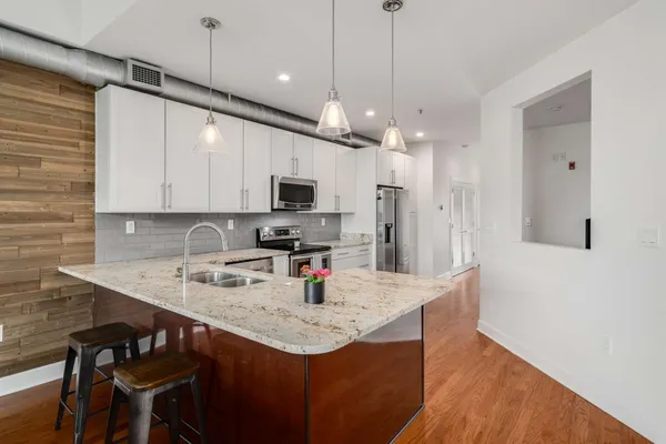 $1,900 | 800 Woodland Street, Unit 307, Nashville, TN 37206