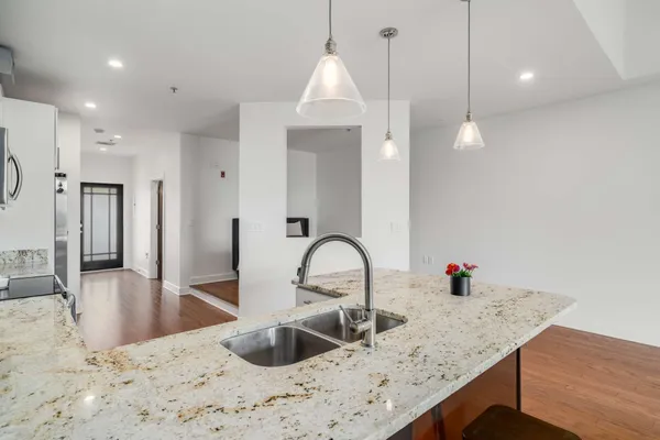 $1,900 | 800 Woodland Street, Unit 307, Nashville, TN 37206