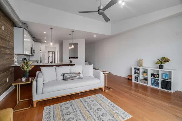 $1,900 | 800 Woodland Street, Unit 307, Nashville, TN 37206