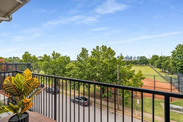 $1,900 | 800 Woodland Street, Unit 307, Nashville, TN 37206