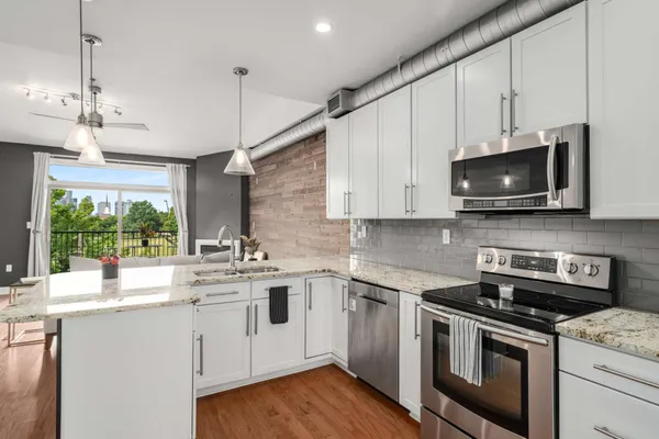 $1,900 | 800 Woodland Street, Unit 307, Nashville, TN 37206