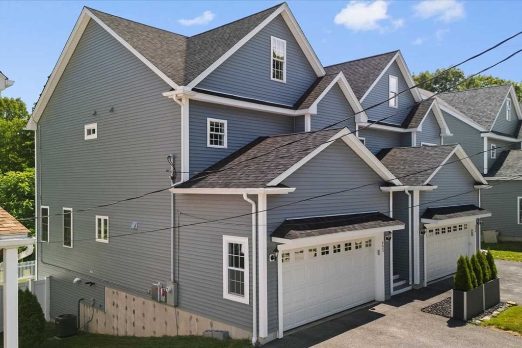 492 Hamilton Street Worcester, MA 01604 - Photo 4 of 42