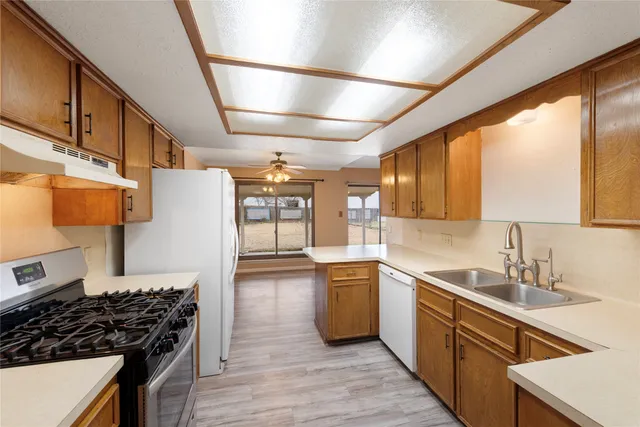 $270,000 | 204 Drake Lane, Taylor, TX 76574