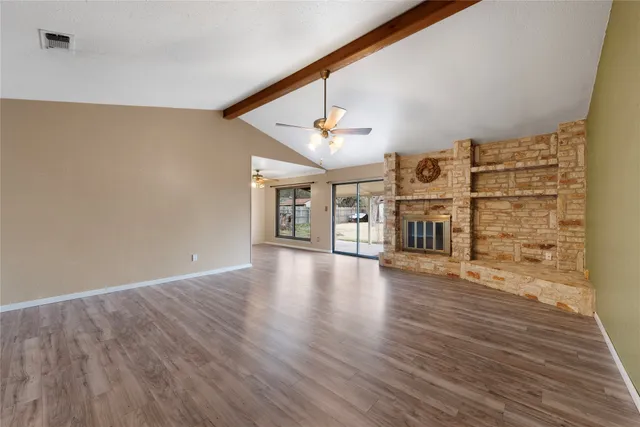 $270,000 | 204 Drake Lane, Taylor, TX 76574