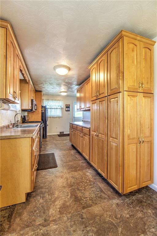 123 Ridge Road Monongahela, PA 15063 - Photo 6 of 25 Gallery Image 6
