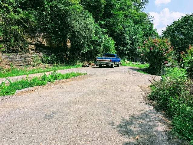 $40,000 | 782 Rock Lick Road, Birchleaf, VA 24220