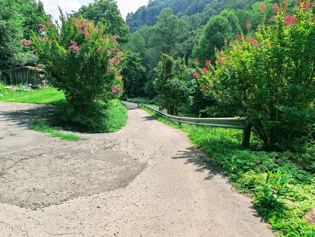 $40,000 | 782 Rock Lick Road, Birchleaf, VA 24220