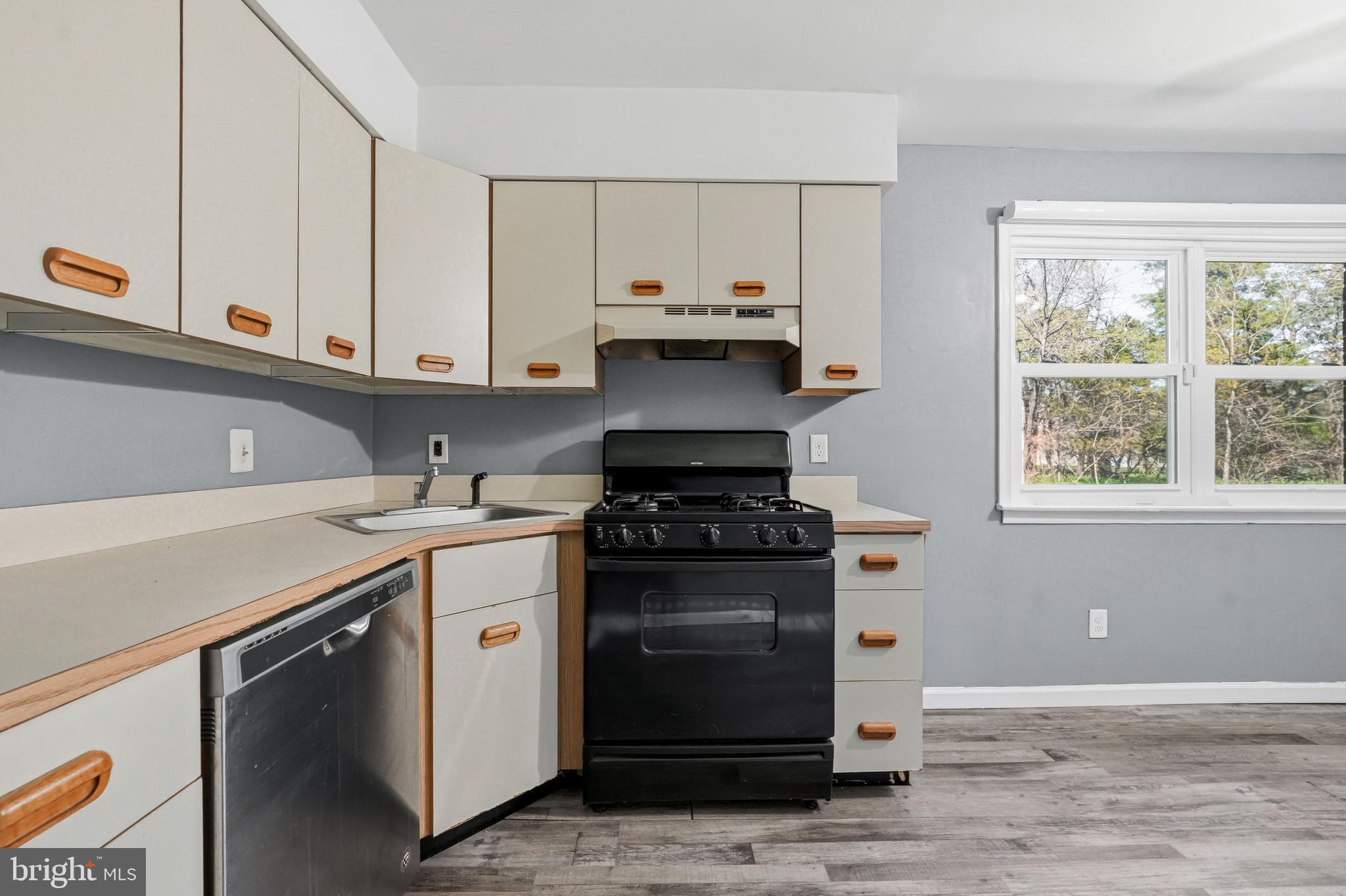 114 Eaves Mill Road Medford, NJ 08055 - Photo 8 of 20 Open Kitchen