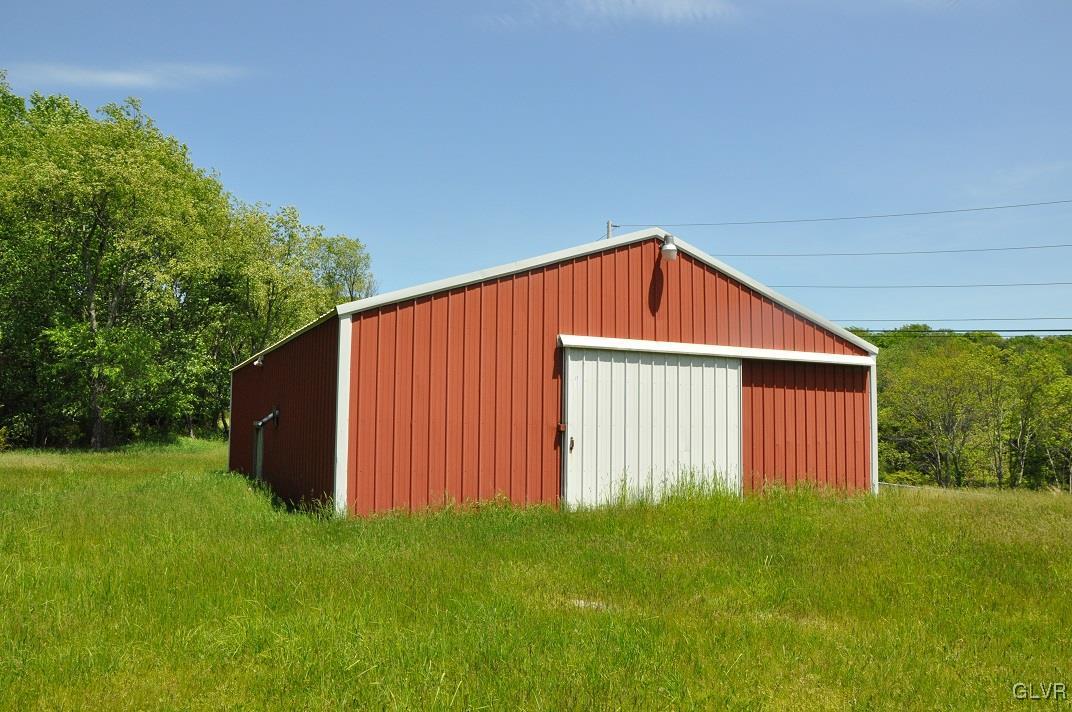 2615 Milford Road Bushkill, PA 18324 - Photo 4 of 32 Gallery Image 4