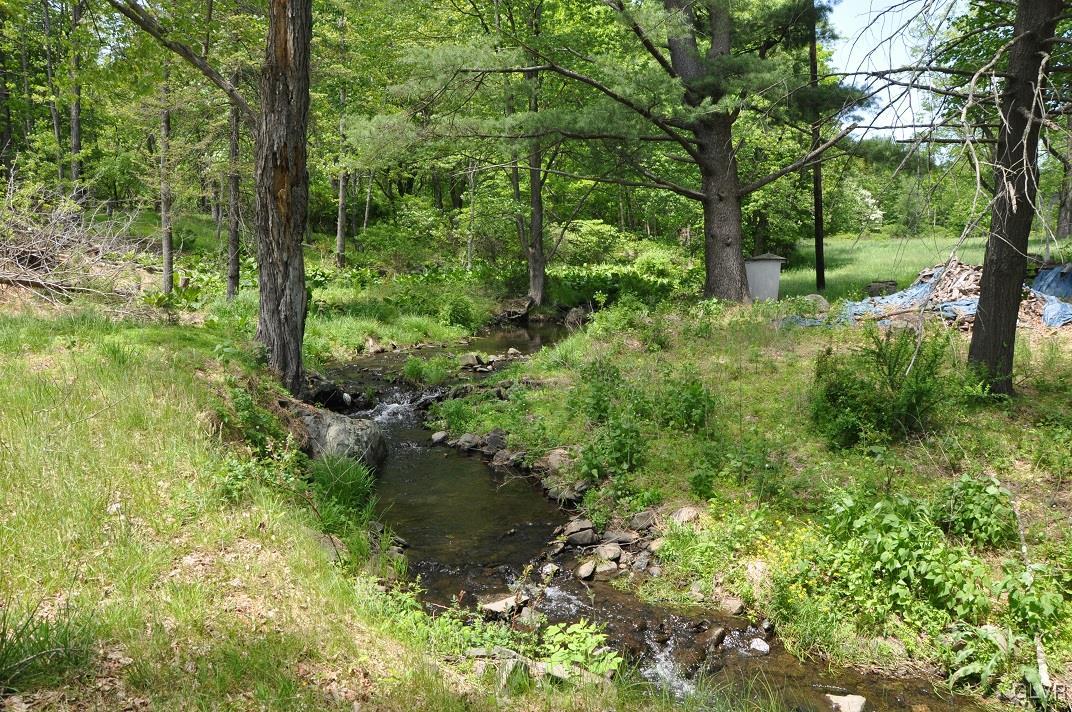 2615 Milford Road Bushkill, PA 18324 - Photo 6 of 32 Gallery Image 6