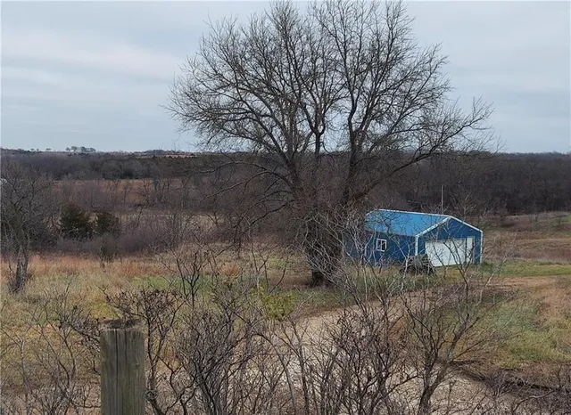 $378,000 | 34443 South Adams Road, Waverly, KS 66871