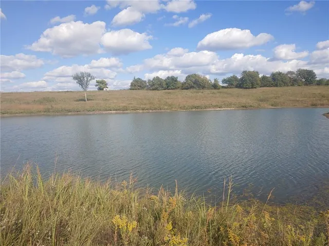 $378,000 | 34443 South Adams Road, Waverly, KS 66871