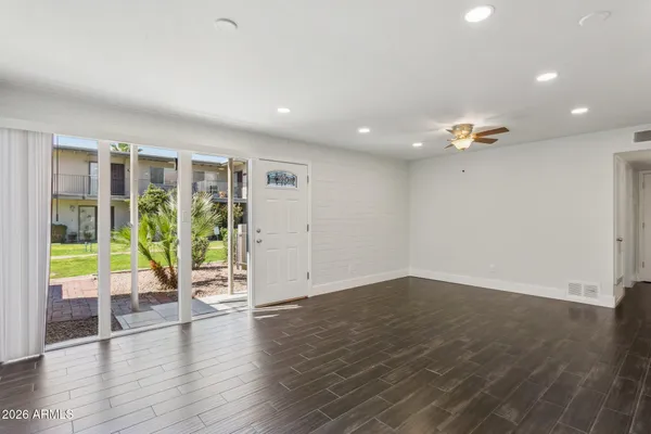 $309,000 | 4142 East Calle Redonda, Unit 62, Phoenix, AZ 85018