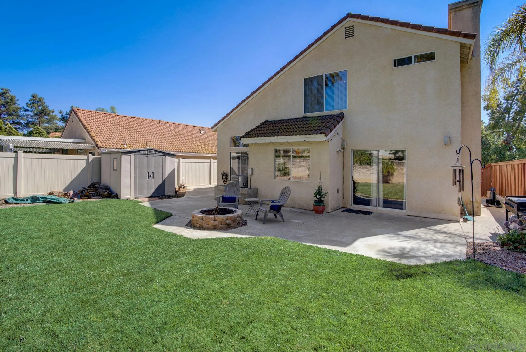 32012 Calle Espinosa Temecula, CA 92592 - Photo 36 of 53 a view of a house with backyard and sitting area