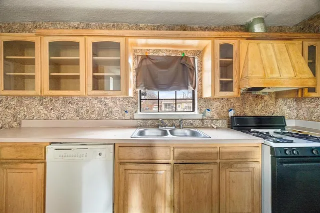 $200,000 | 4628 Burton Avenue, Fort Worth, TX 76105